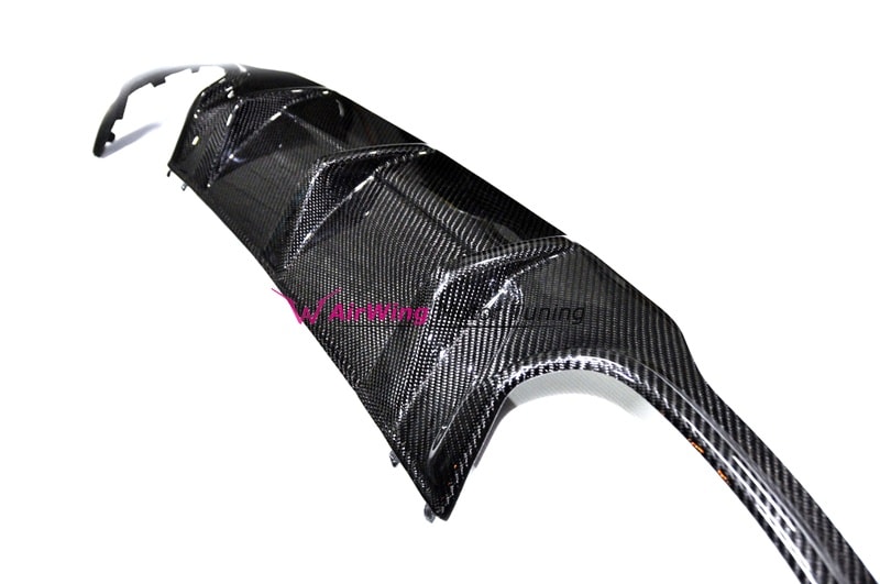 W204 (2011~) – C63 style Carbon Rear Diffuser 3